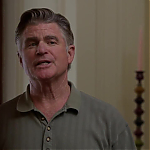 WHITE_COLLAR_-_E4X09_GLOVES_OFF_463.jpg