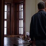 WHITE_COLLAR_-_E4X09_GLOVES_OFF_467.jpg