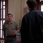 WHITE_COLLAR_-_E4X09_GLOVES_OFF_478.jpg