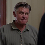WHITE_COLLAR_-_E4X09_GLOVES_OFF_527.jpg