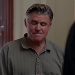 WHITE_COLLAR_-_E4X09_GLOVES_OFF_530.jpg