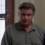 WHITE_COLLAR_-_E4X09_GLOVES_OFF_549.jpg