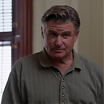 WHITE_COLLAR_-_E4X09_GLOVES_OFF_550.jpg