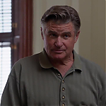 WHITE_COLLAR_-_E4X09_GLOVES_OFF_551.jpg
