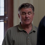 WHITE_COLLAR_-_E4X09_GLOVES_OFF_559.jpg
