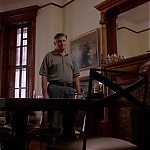 WHITE_COLLAR_-_E4X09_GLOVES_OFF_574.jpg