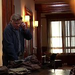 WHITE_COLLAR_-_E4X09_GLOVES_OFF_622.jpg