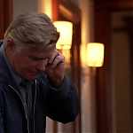 WHITE_COLLAR_-_E4X09_GLOVES_OFF_628.jpg