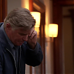 WHITE_COLLAR_-_E4X09_GLOVES_OFF_629.jpg