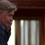 WHITE_COLLAR_-_E4X09_GLOVES_OFF_633.jpg