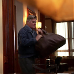 WHITE_COLLAR_-_E4X09_GLOVES_OFF_646.jpg