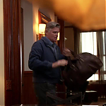 WHITE_COLLAR_-_E4X09_GLOVES_OFF_647.jpg