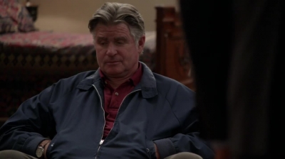 WHITE_COLLAR_-_E4X10_VESTED_INTEREST_024.jpg