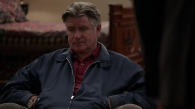 WHITE_COLLAR_-_E4X10_VESTED_INTEREST_026.jpg
