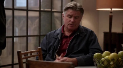 WHITE_COLLAR_-_E4X10_VESTED_INTEREST_095.jpg