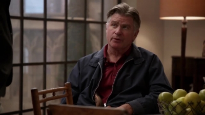 WHITE_COLLAR_-_E4X10_VESTED_INTEREST_098.jpg