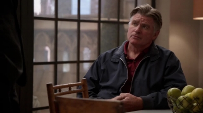 WHITE_COLLAR_-_E4X10_VESTED_INTEREST_106.jpg