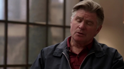 WHITE_COLLAR_-_E4X10_VESTED_INTEREST_130.jpg
