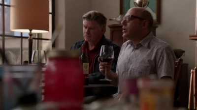 WHITE_COLLAR_-_E4X10_VESTED_INTEREST_261.jpg