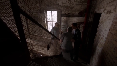 WHITE_COLLAR_-_E4X10_VESTED_INTEREST_595.jpg