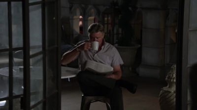 WHITE_COLLAR_-_E4X10_VESTED_INTEREST_619.jpg