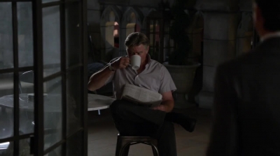 WHITE_COLLAR_-_E4X10_VESTED_INTEREST_621.jpg