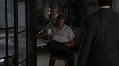 WHITE_COLLAR_-_E4X10_VESTED_INTEREST_625.jpg