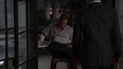 WHITE_COLLAR_-_E4X10_VESTED_INTEREST_627.jpg