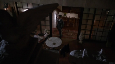WHITE_COLLAR_-_E4X10_VESTED_INTEREST_636.jpg