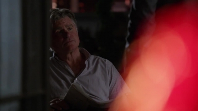 WHITE_COLLAR_-_E4X10_VESTED_INTEREST_644.jpg