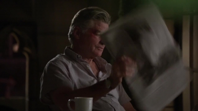 WHITE_COLLAR_-_E4X10_VESTED_INTEREST_669.jpg