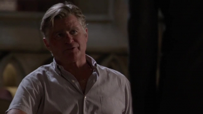 WHITE_COLLAR_-_E4X11_FAMILY_BUSINESS_0020.jpg