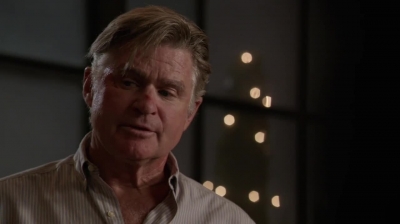 WHITE_COLLAR_-_E4X11_FAMILY_BUSINESS_0100.jpg