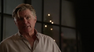 WHITE_COLLAR_-_E4X11_FAMILY_BUSINESS_0113.jpg