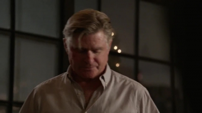 WHITE_COLLAR_-_E4X11_FAMILY_BUSINESS_0118.jpg