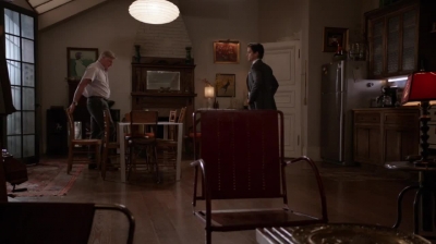 WHITE_COLLAR_-_E4X11_FAMILY_BUSINESS_0124.jpg