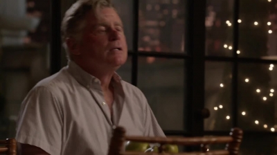 WHITE_COLLAR_-_E4X11_FAMILY_BUSINESS_0126.jpg