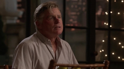 WHITE_COLLAR_-_E4X11_FAMILY_BUSINESS_0130.jpg