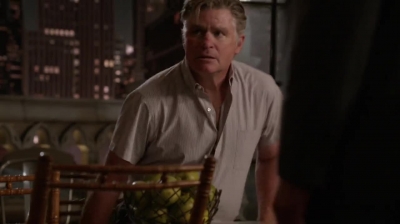WHITE_COLLAR_-_E4X11_FAMILY_BUSINESS_0180.jpg
