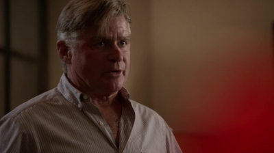 WHITE_COLLAR_-_E4X11_FAMILY_BUSINESS_0208.jpg
