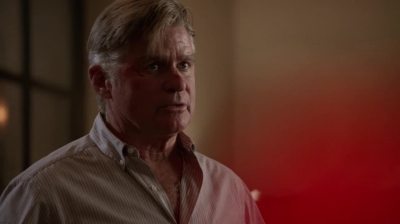 WHITE_COLLAR_-_E4X11_FAMILY_BUSINESS_0217.jpg