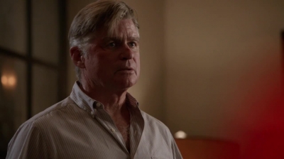 WHITE_COLLAR_-_E4X11_FAMILY_BUSINESS_0218.jpg