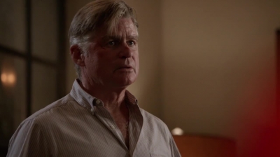 WHITE_COLLAR_-_E4X11_FAMILY_BUSINESS_0221.jpg