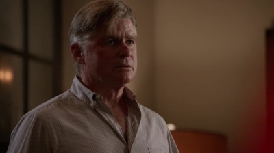 WHITE_COLLAR_-_E4X11_FAMILY_BUSINESS_0226.jpg