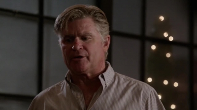 WHITE_COLLAR_-_E4X11_FAMILY_BUSINESS_0300.jpg