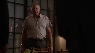 WHITE_COLLAR_-_E4X11_FAMILY_BUSINESS_0301.jpg