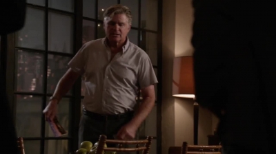 WHITE_COLLAR_-_E4X11_FAMILY_BUSINESS_0305.jpg