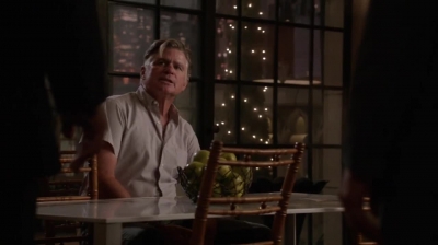 WHITE_COLLAR_-_E4X11_FAMILY_BUSINESS_0315.jpg