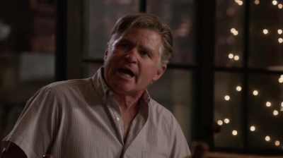 WHITE_COLLAR_-_E4X11_FAMILY_BUSINESS_0321.jpg