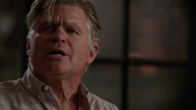 WHITE_COLLAR_-_E4X11_FAMILY_BUSINESS_0326.jpg